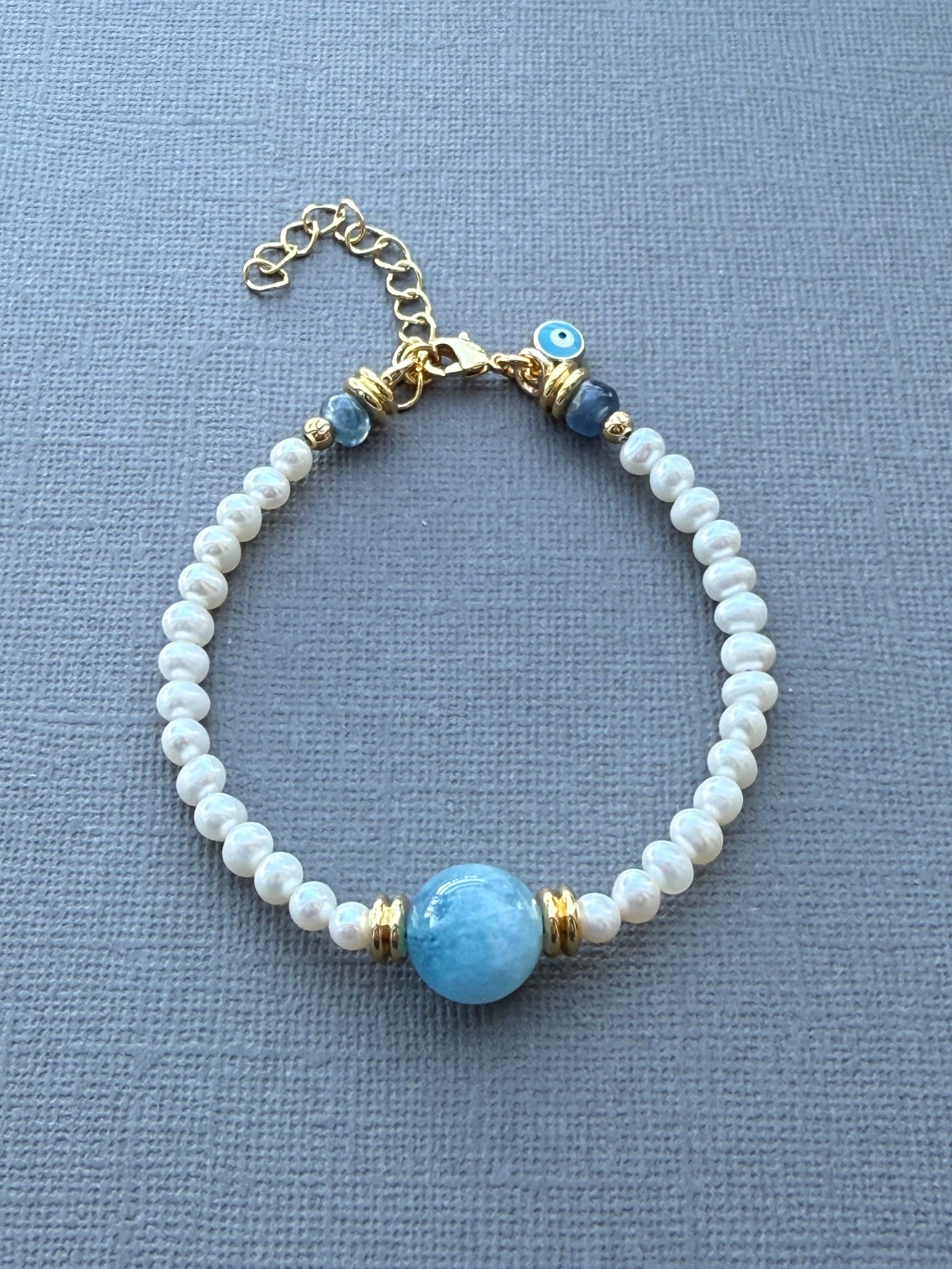 Pearl with Single Aquamarine Bracelet
