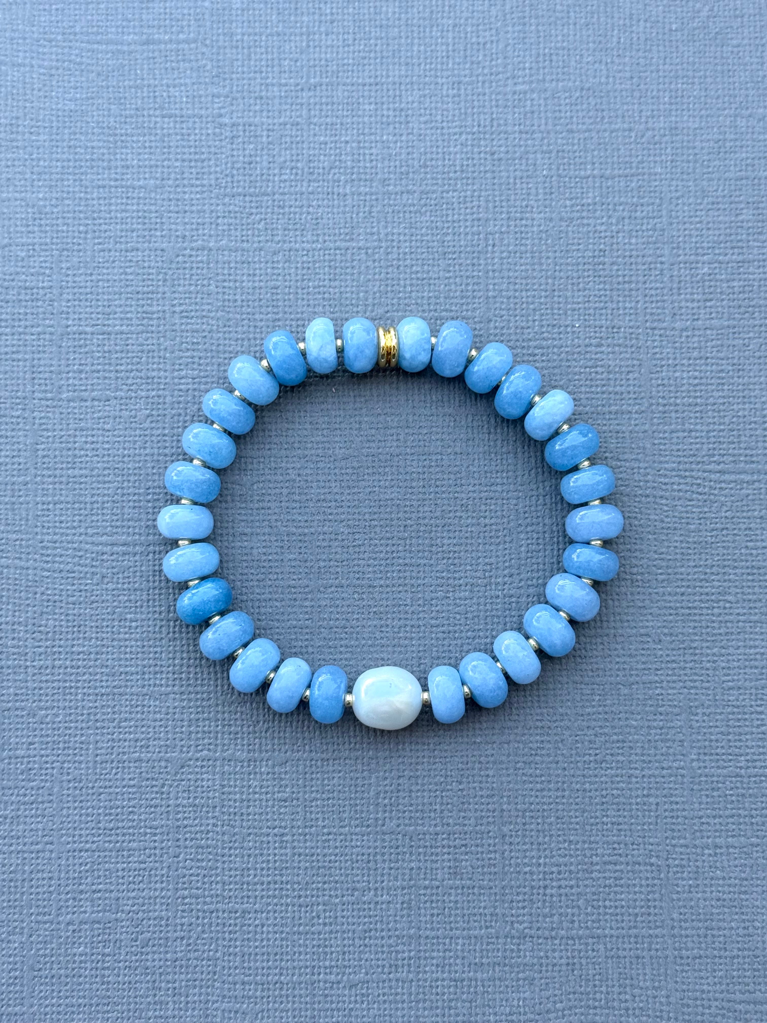 Blue Dyed Jade and Pearl Stretch Bracelet