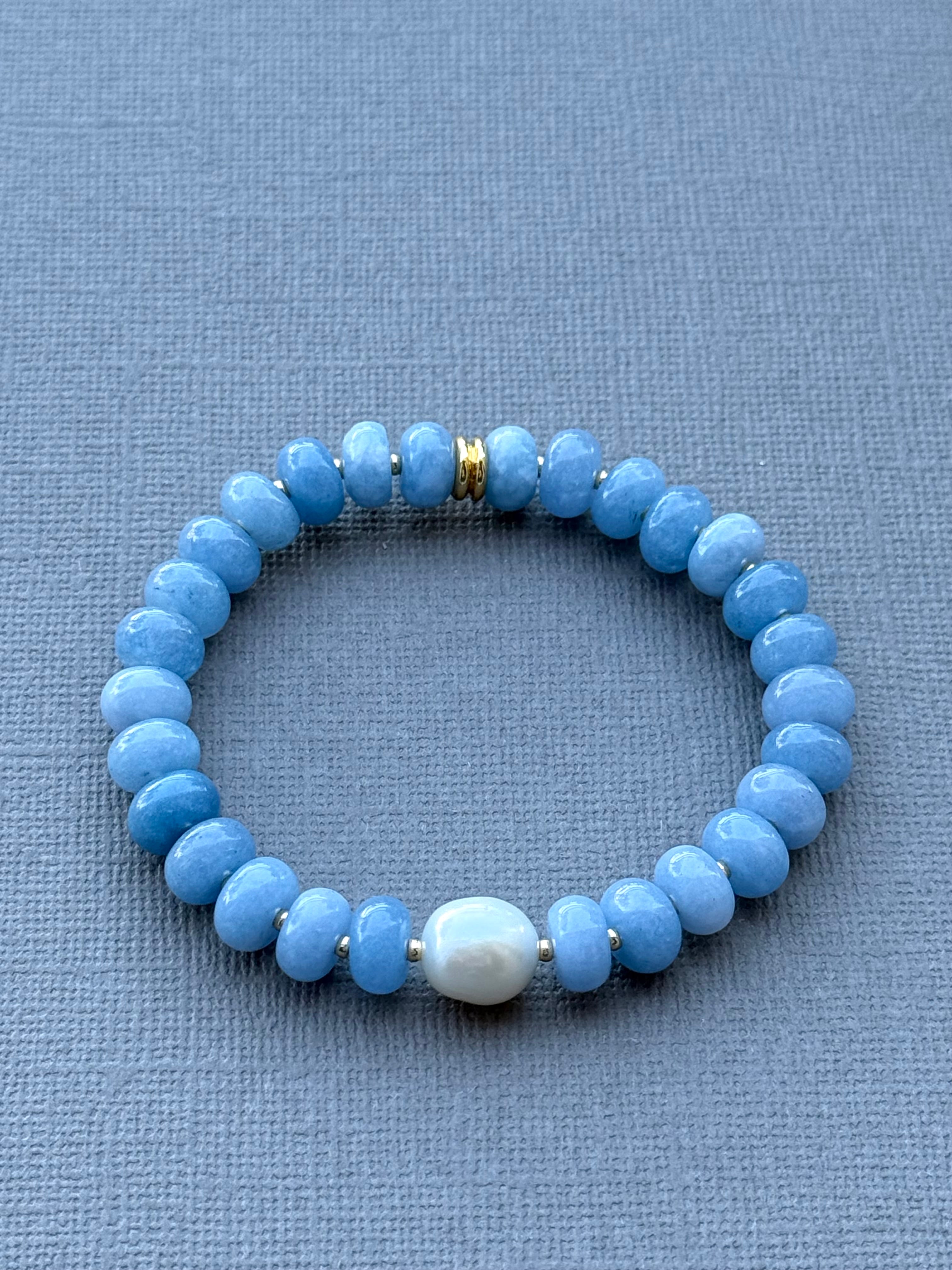 Blue Dyed Jade and Pearl Stretch Bracelet