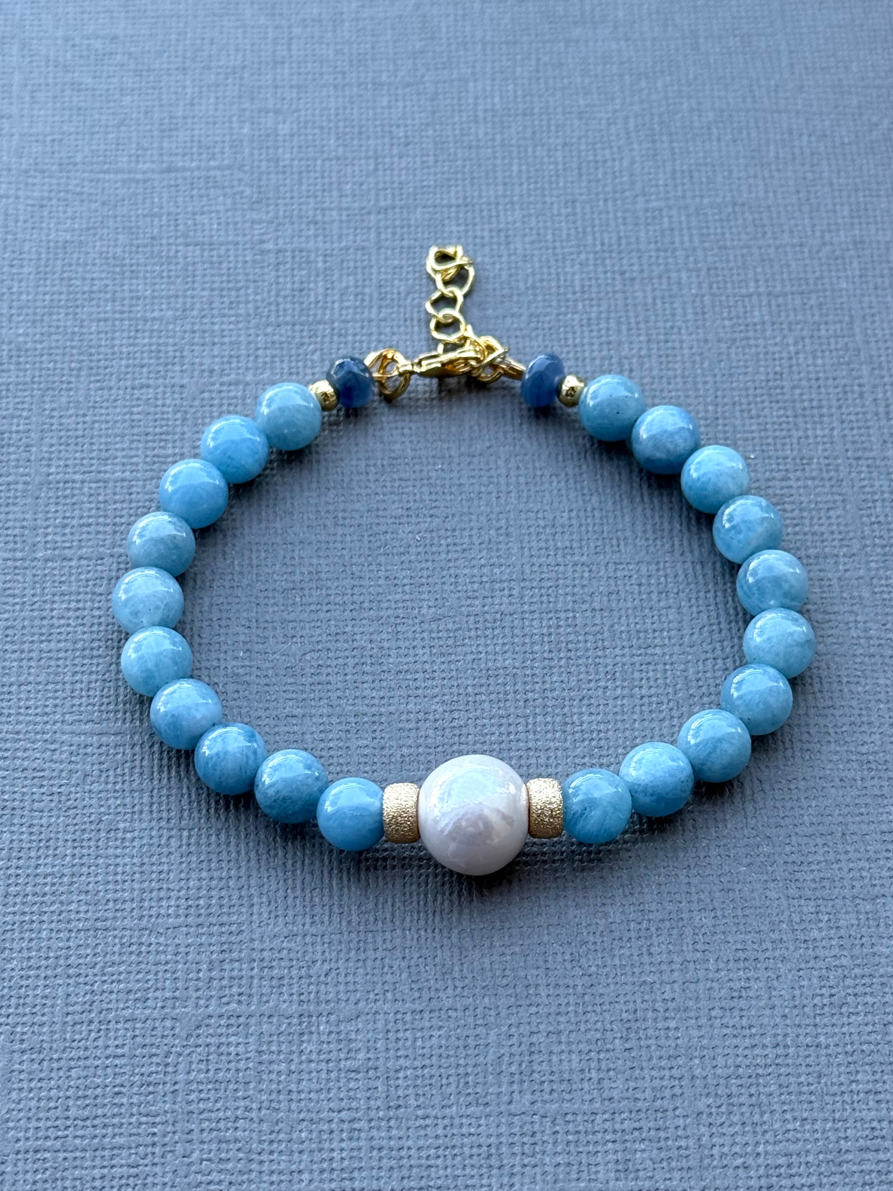 Aquamarine with Single Pearl Bracelet