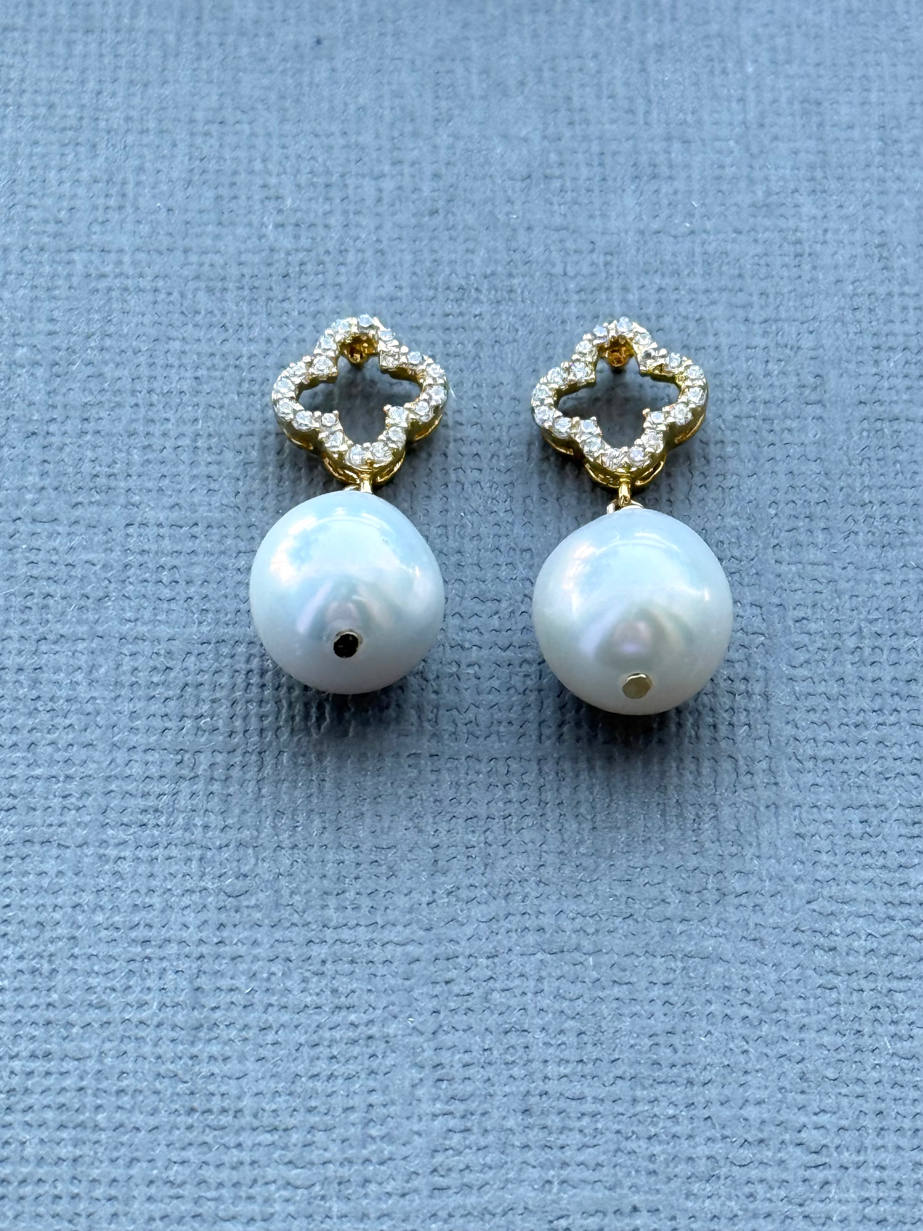Gold Clover Pavé Earrings with Pearl Drop